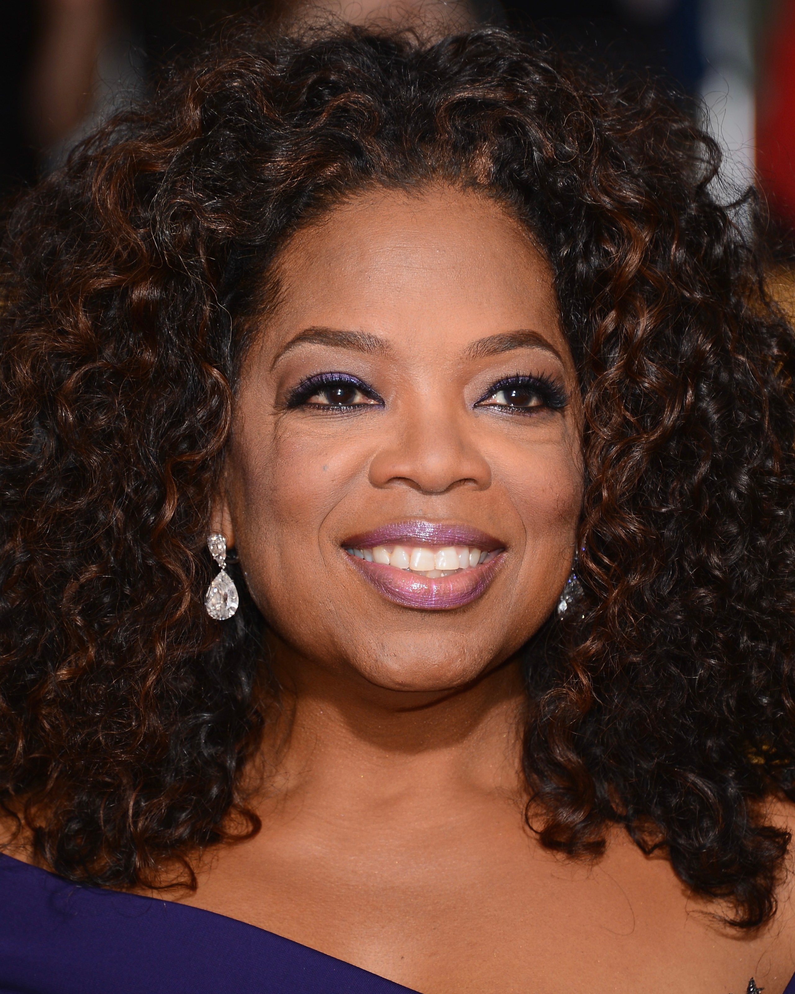 The Best Diamond Jewelry from the SAG Awards Red Carpet—Then and Now 23 Oprah SAG Awards 2014