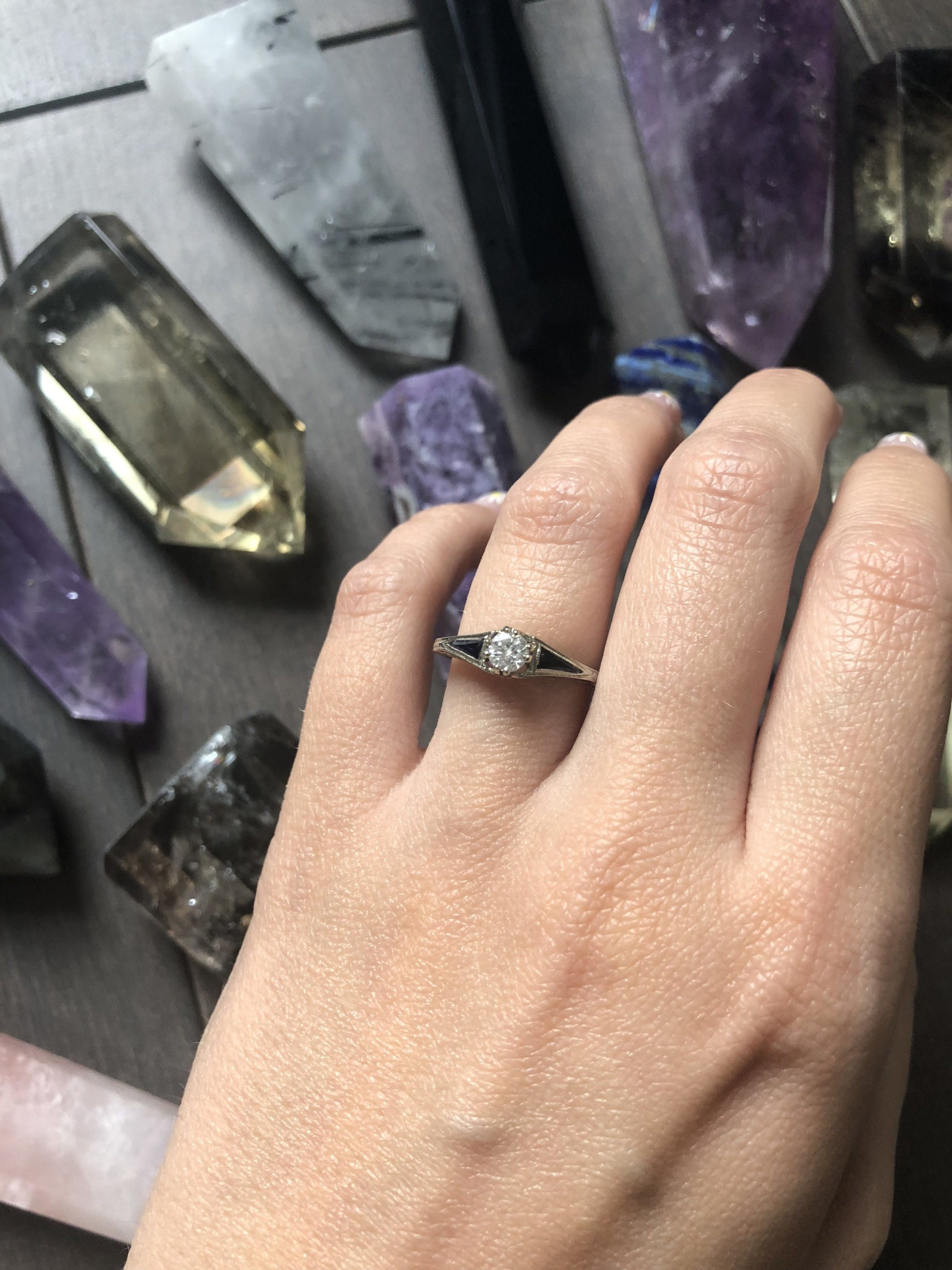 Art deco filigree diamond ring in white gold