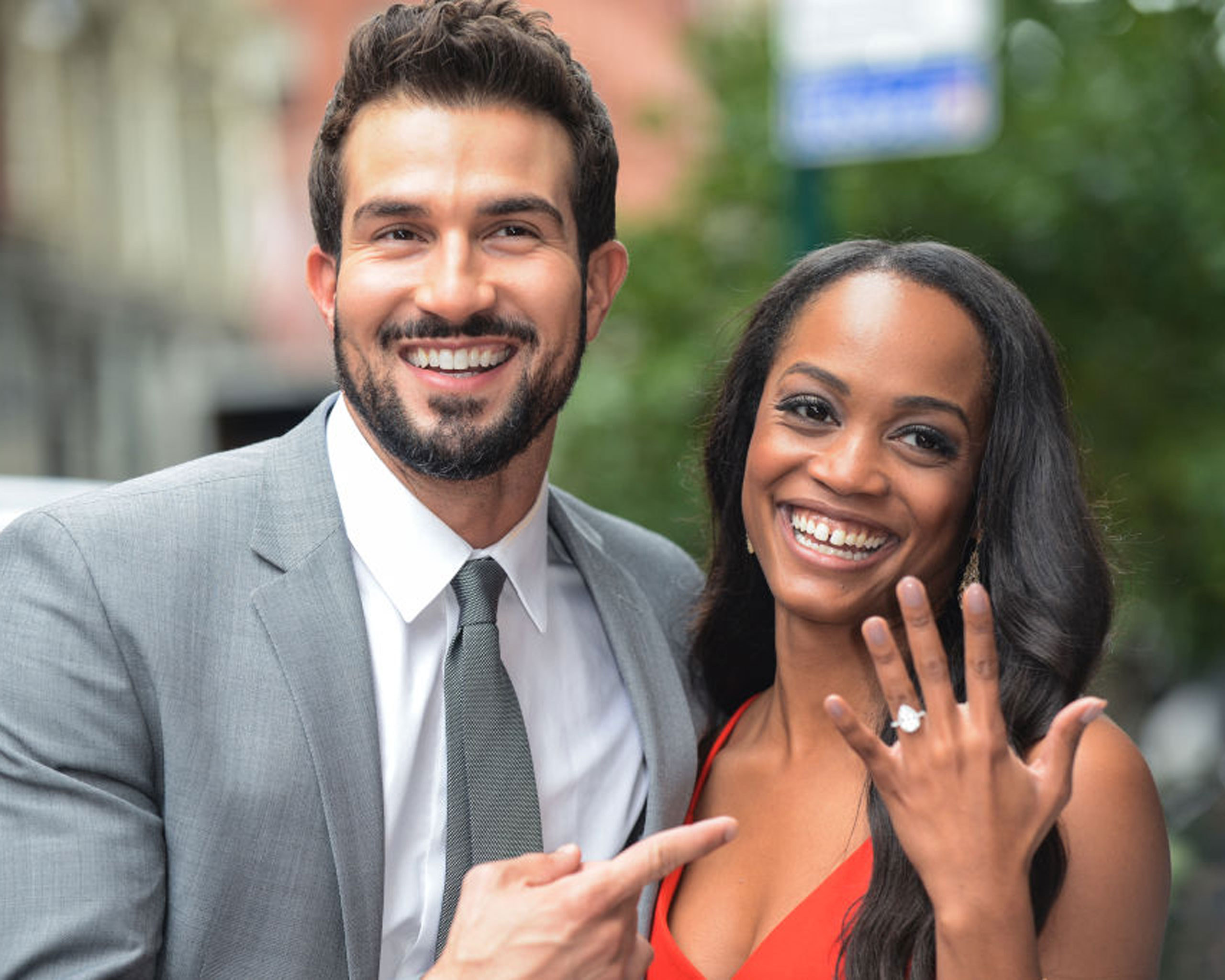 Rachel Lindsay Engagement Ring Bryan thumbnail