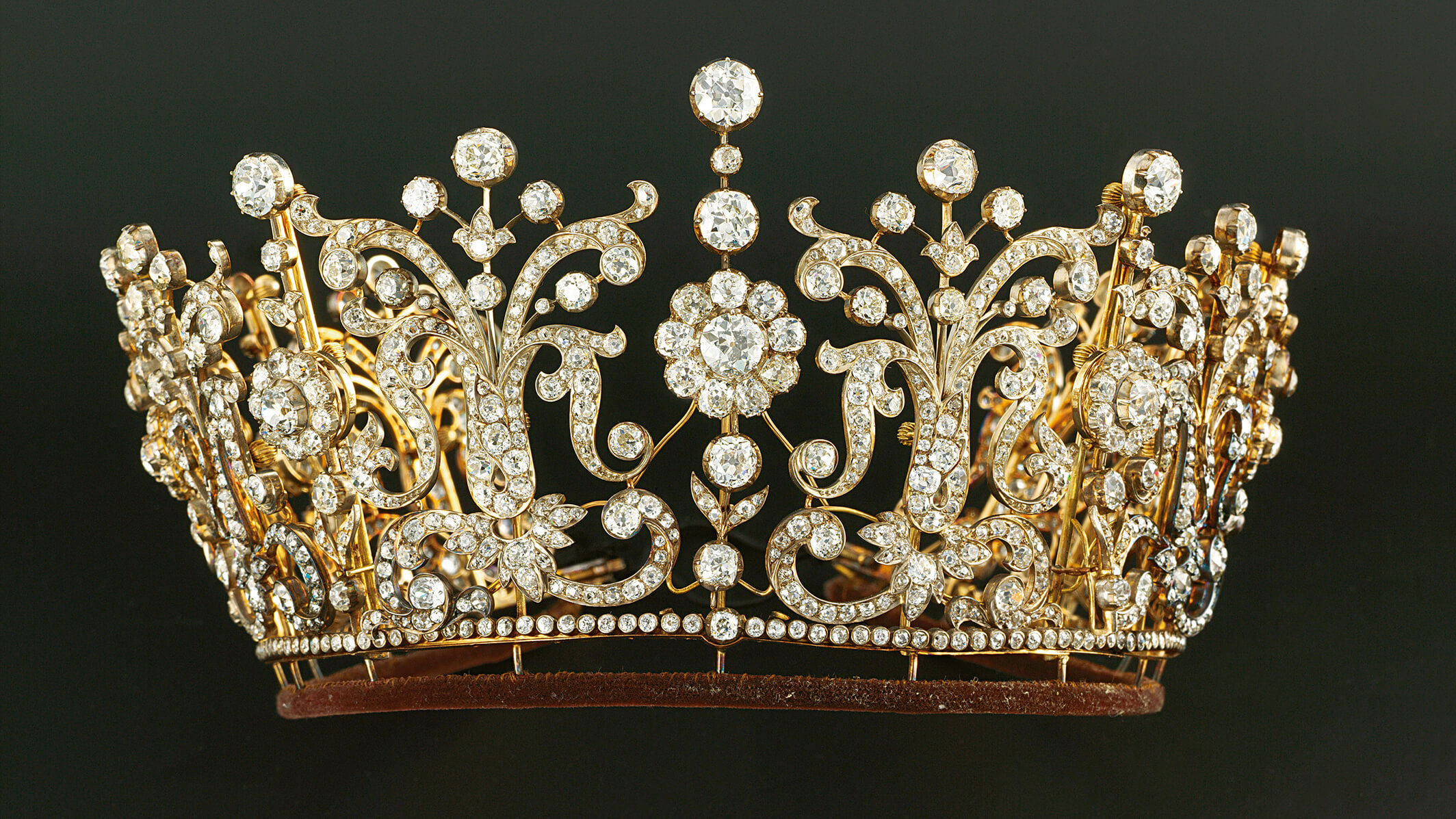 Rahul-Kadakia-Christie-Magnificient-Jewels-Auction-royals-tiara