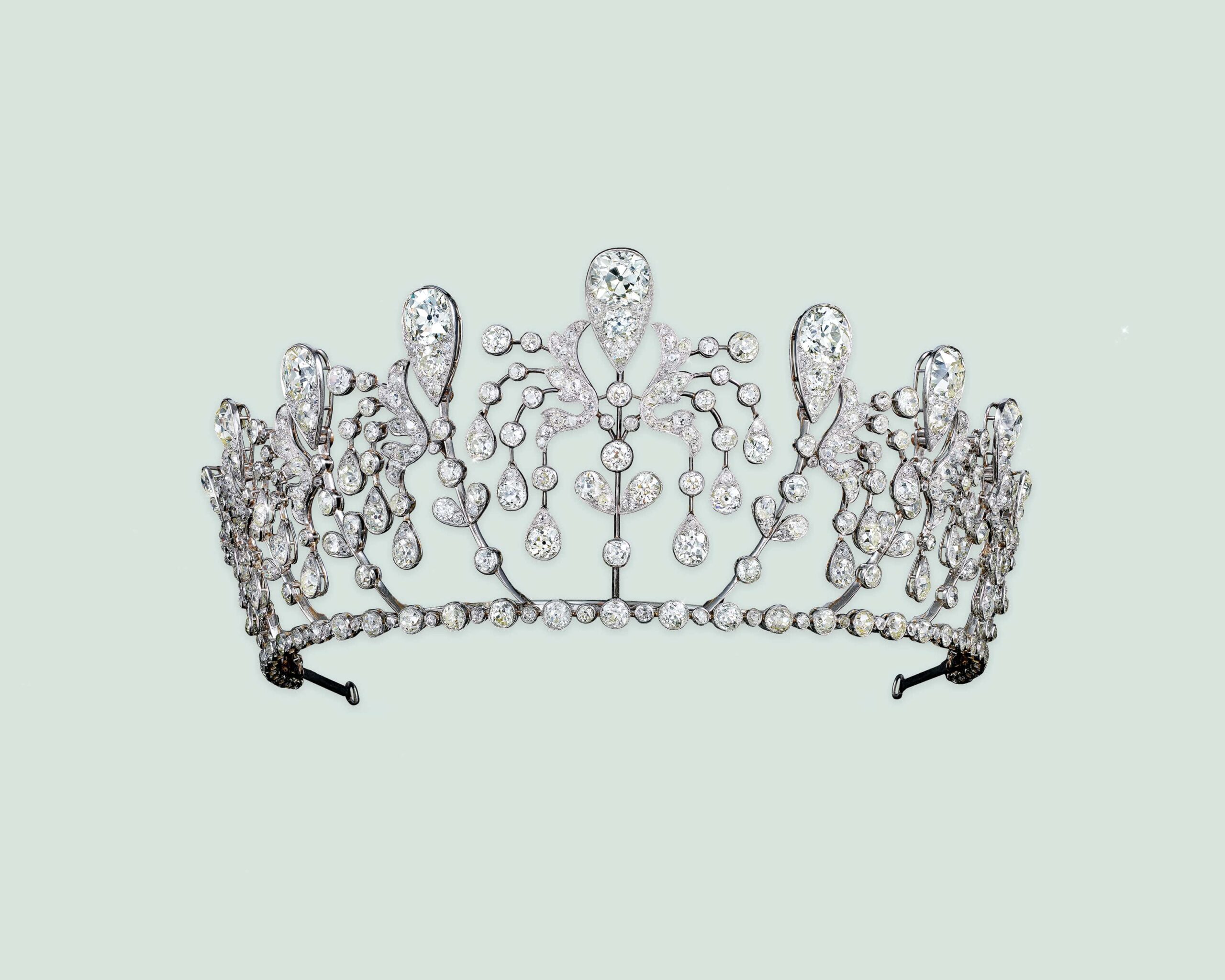 Diamonds in Her Hair: All About the Tiara 6 Diamonds in Her Hair: All About the Tiara