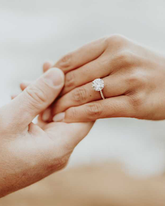 spend on a diamond engagement ring