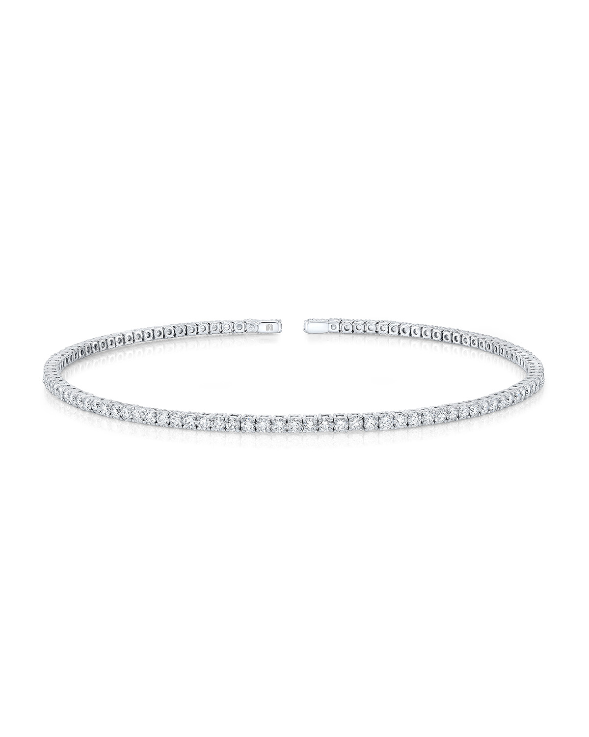 The Golden Globes Red Carpet Kicks Off Awards Season—And Consequently, the Year's Most Illuminating Diamond Trends 10 golden-globes-forevermark-diamonds