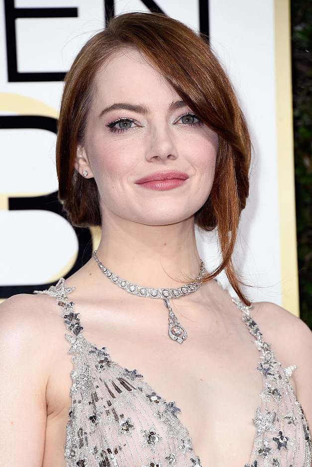 Actress Emma Stone attends the 74th Annual Golden Globe Awards at The Beverly Hilton Hotel on January 8, 2017 in Beverly Hills, California.