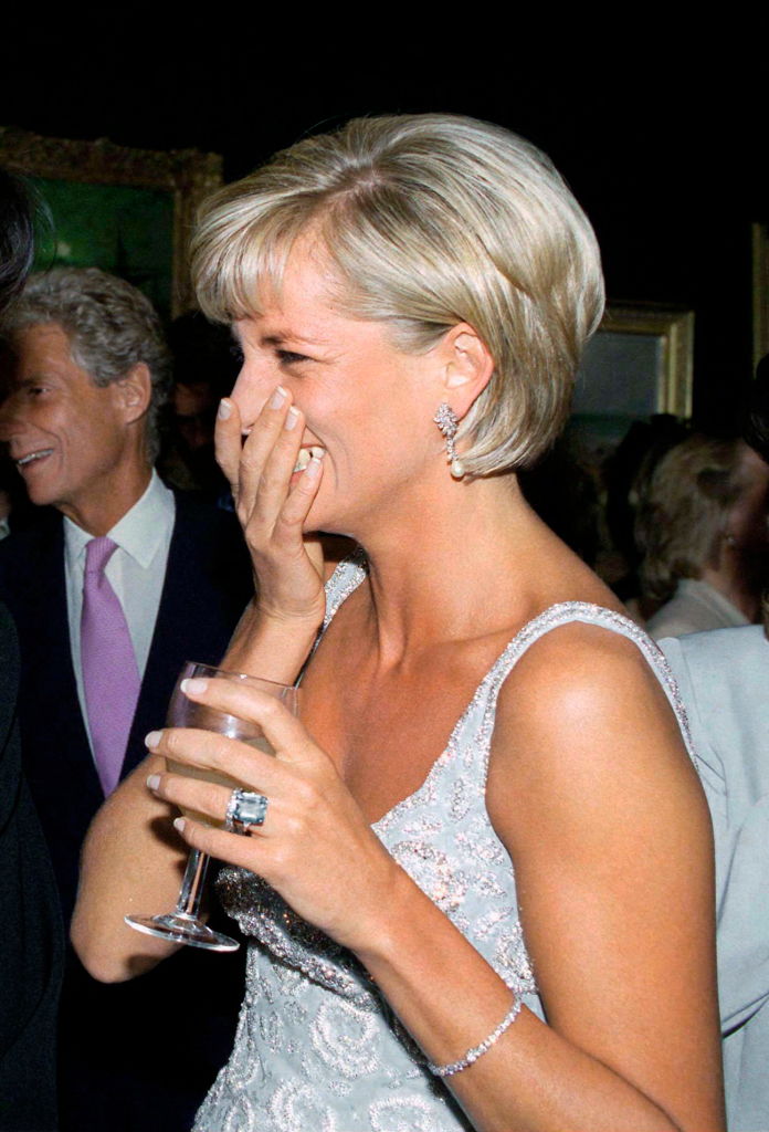 Meghan wears Princess Diana's diamond bracelet during Oprah interview | CNN