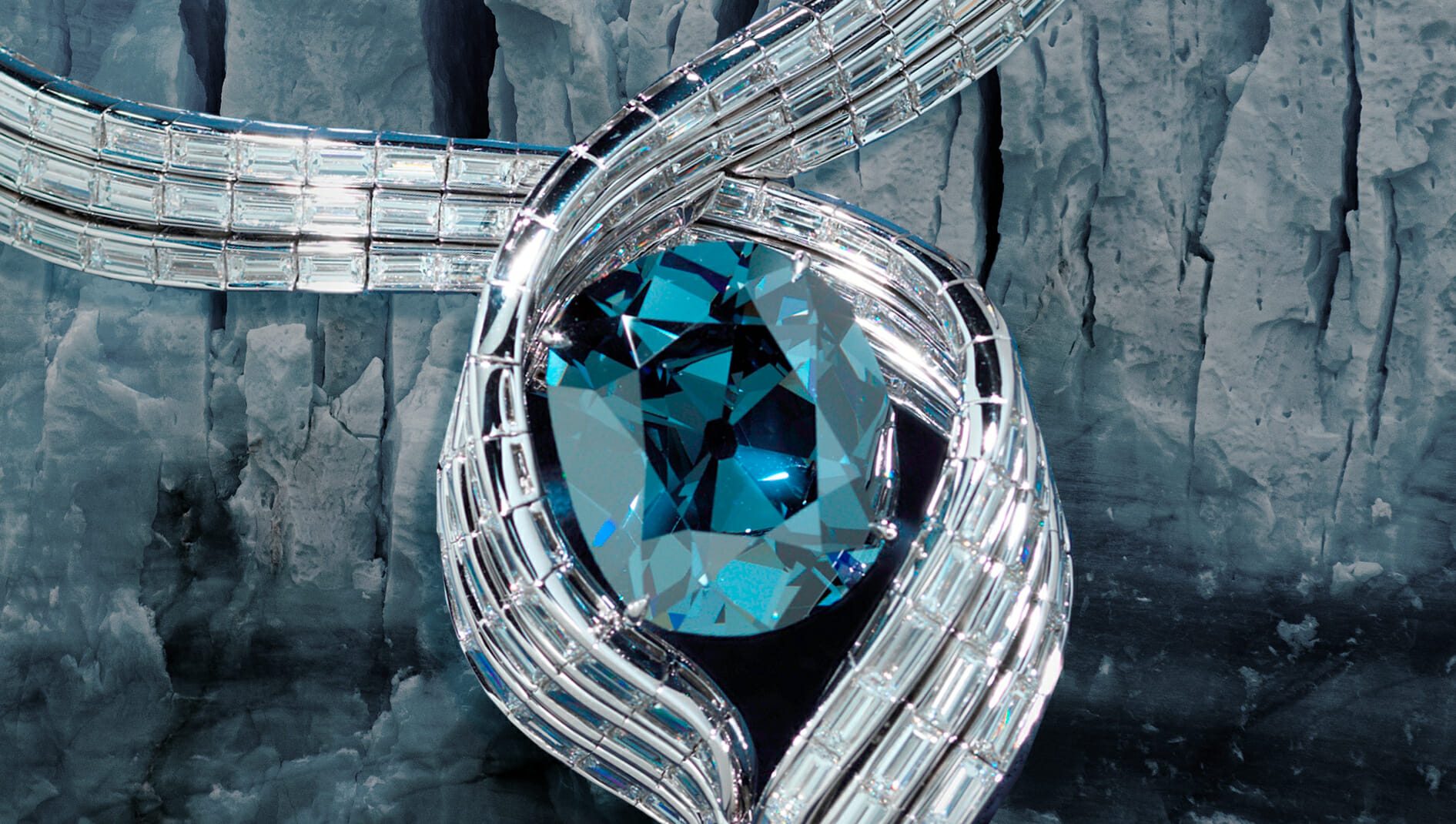 Star Rays The Hope Diamond also called Tavernier Blue