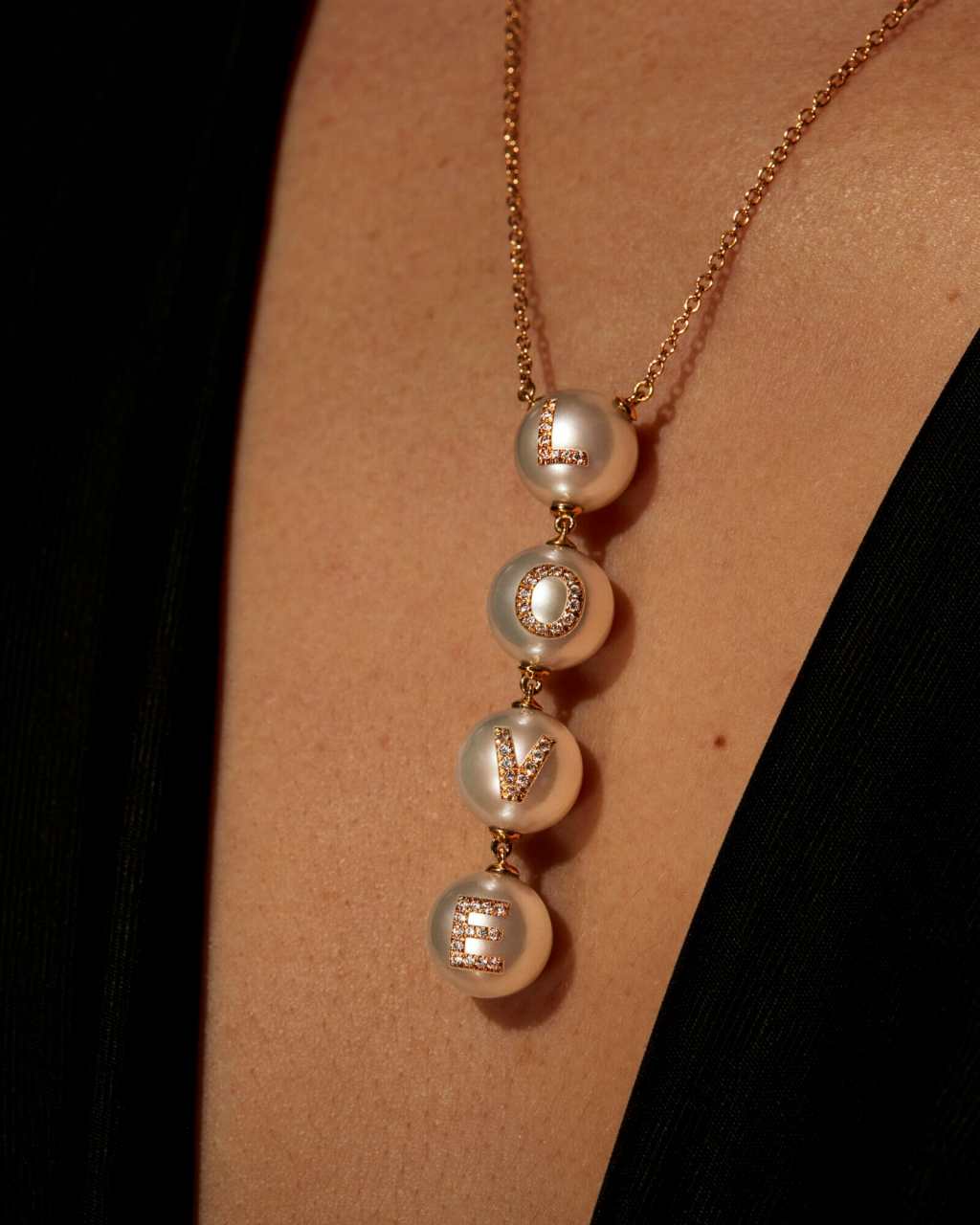 Diamonds and pearls, love necklace