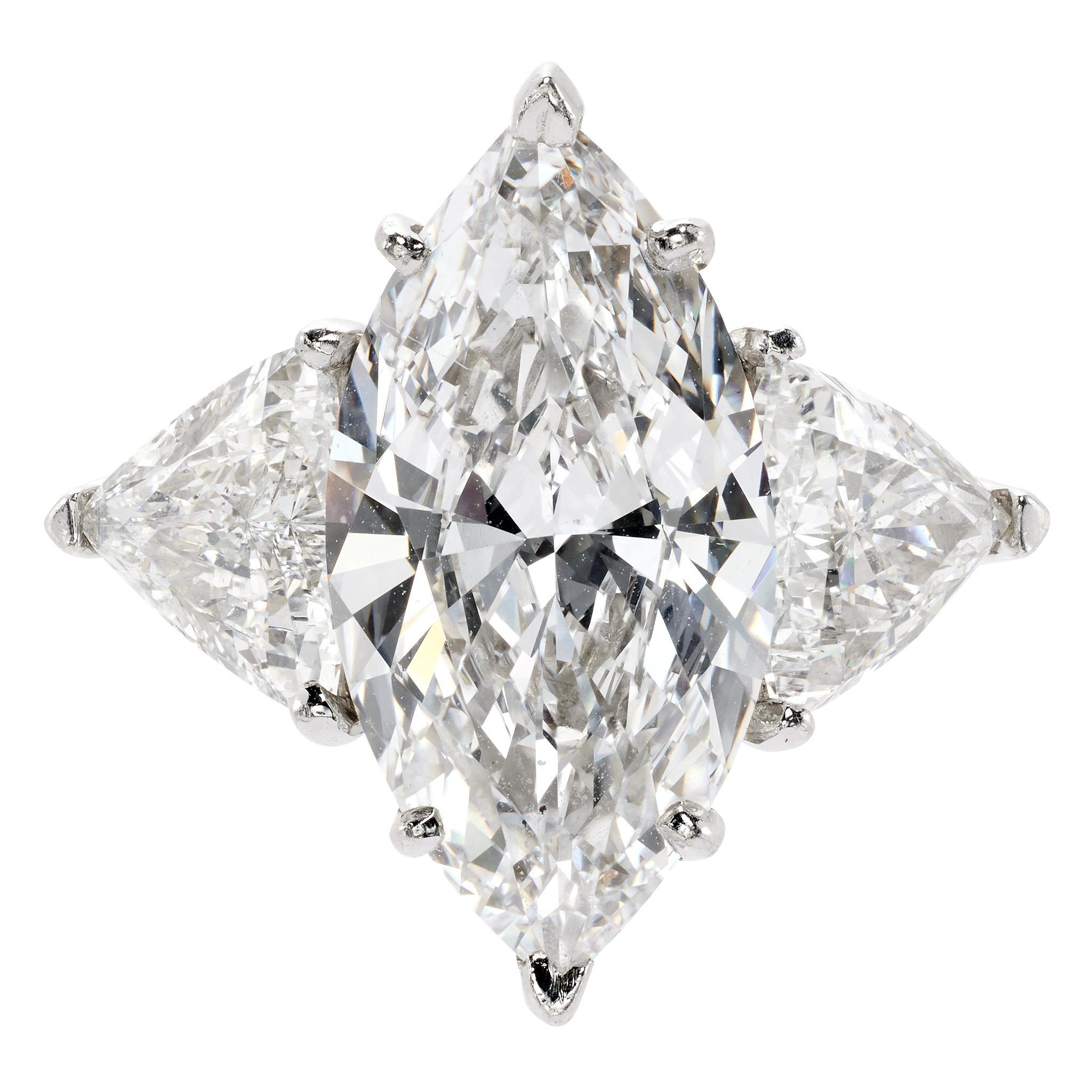 How to Buy an Engagement Ring at a Jewelry Auction, According to Experts