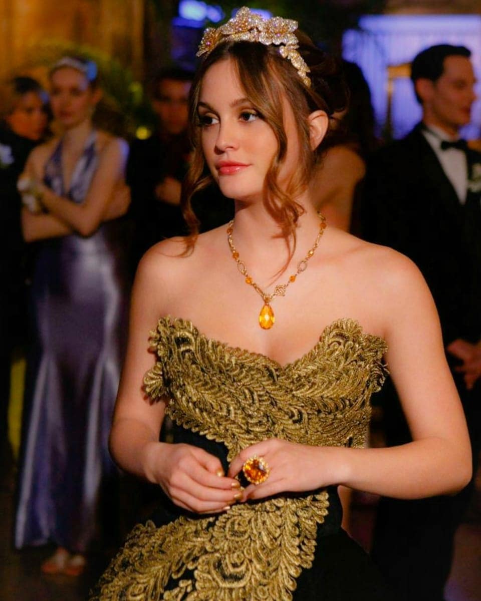 Leighton Meester as Blair Waldorf  Gossip Girl outfits diamonds