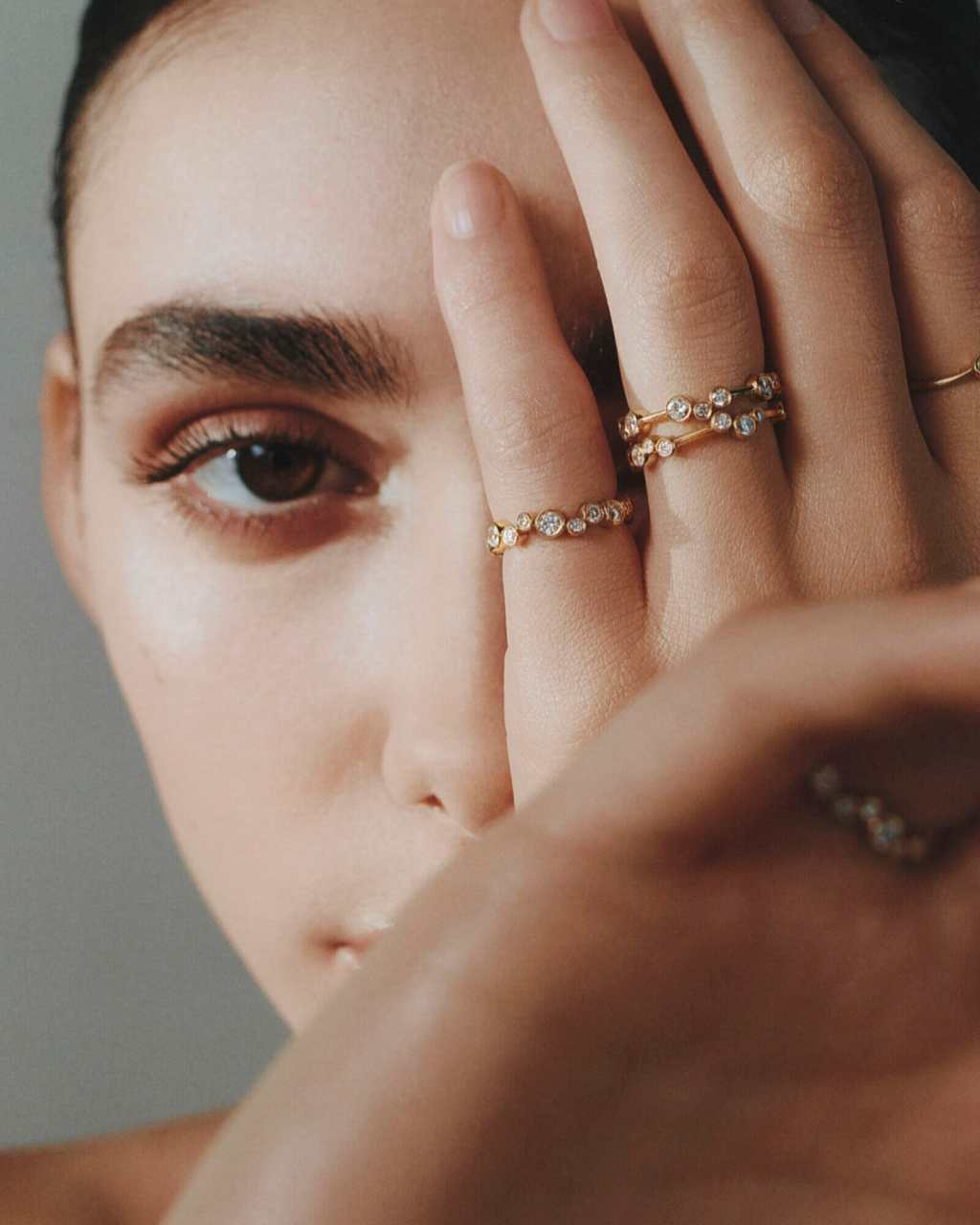 5 Ways to Make Your Engagement Ring Look Bigger Only Natural Diamonds