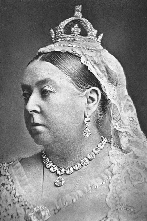 Queen Victoria wears the Koh-i-Noor diamond as a brooch in 1887. 