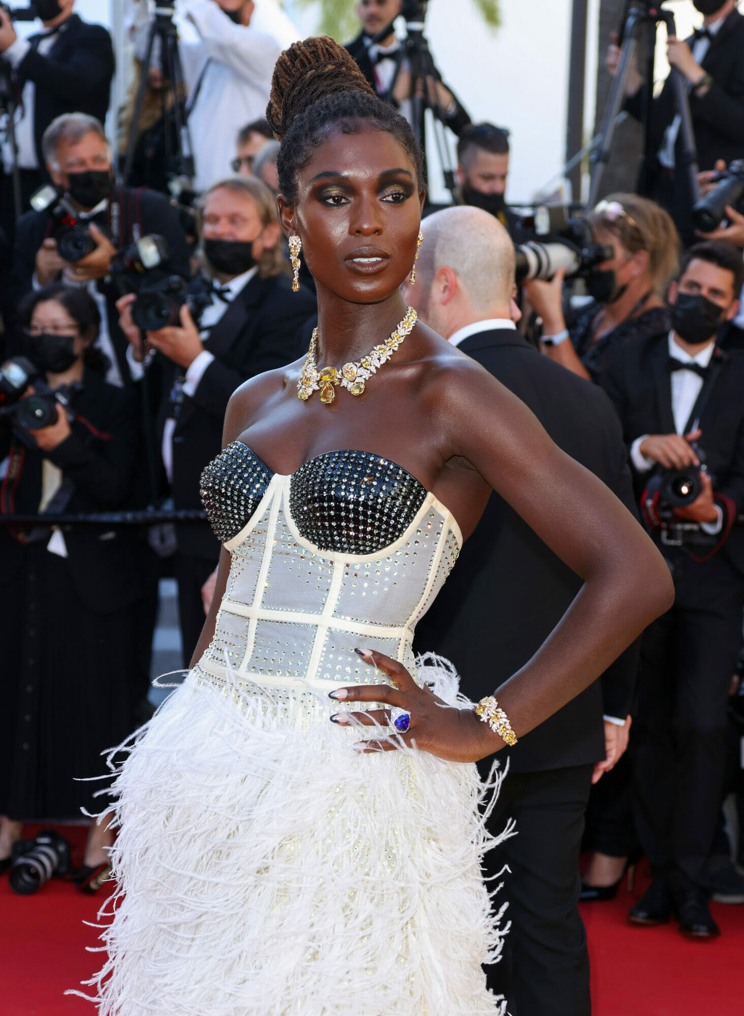 Best Diamond Jewellery Looks from the 2021 Cannes Film Festival 11 Best Diamond Jewellery Looks from the 2021 Cannes Film Festival