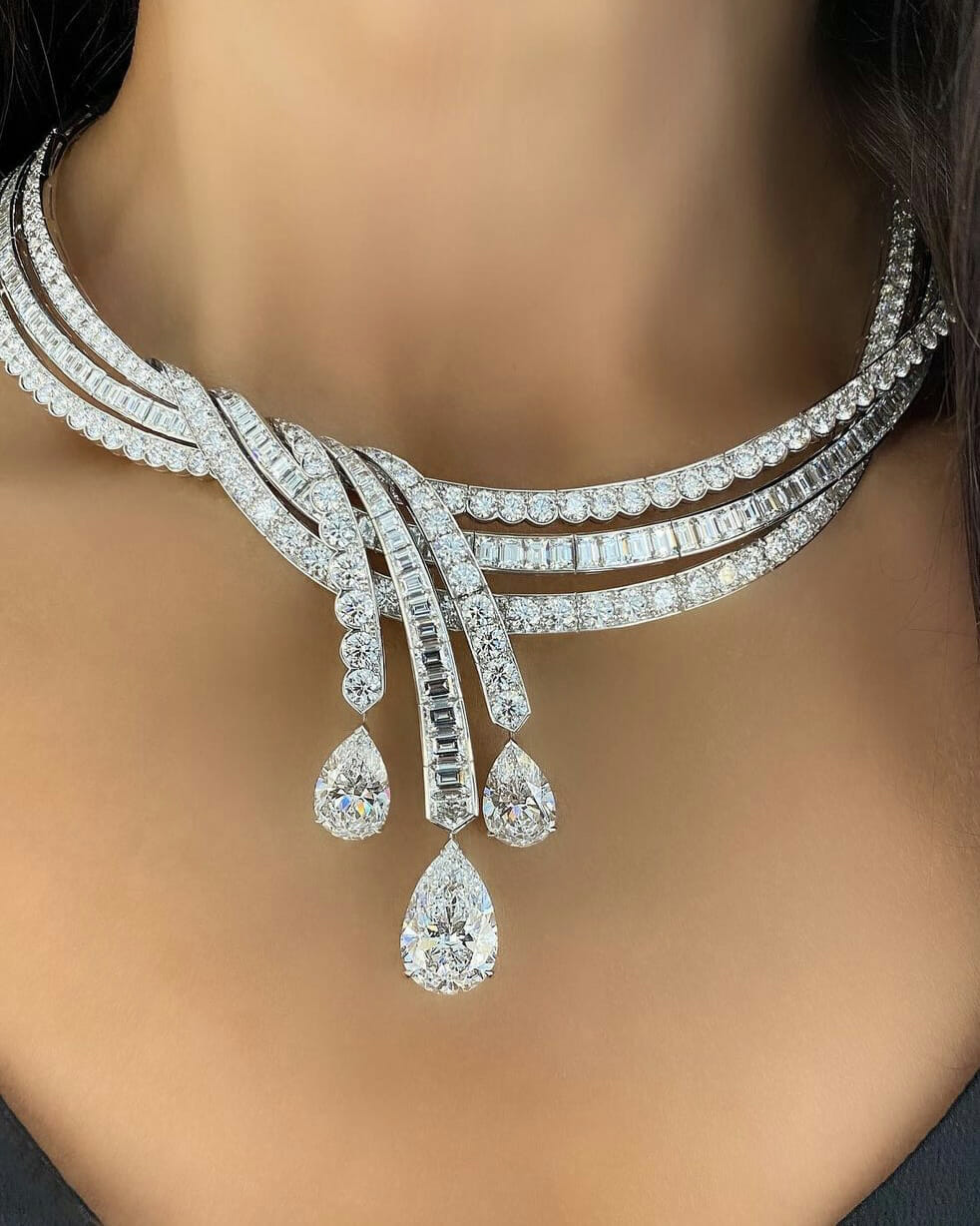 The Diamonds Girl Tracy Ellison wearing Van Cleef and Arpels, diamond necklace