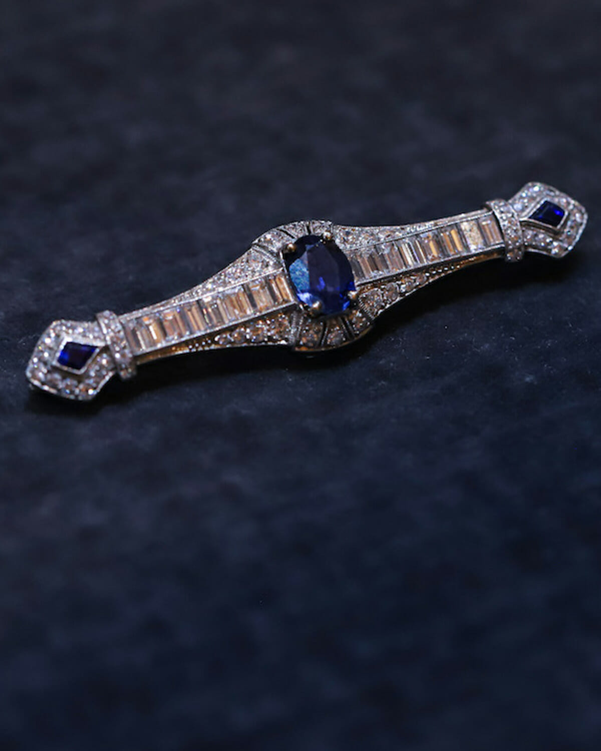 Des Broches Vintage pour Hommes qui rehausseront n'importe quelle tenue 2 Antique Men's Brooches diamonds