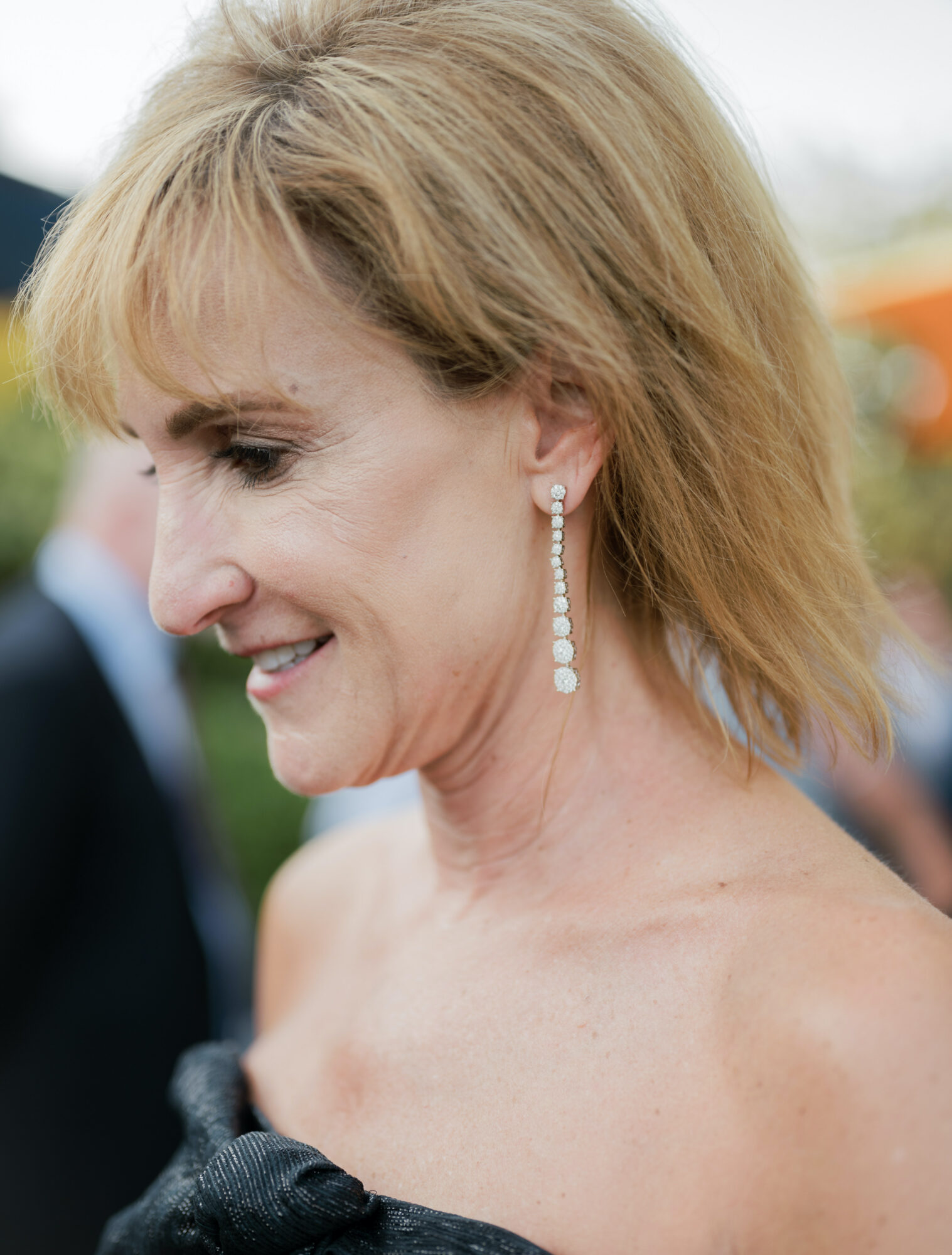 A Modern Bride's Guide to Classic Wedding Jewelry 5 modern bride wedding dress style diamond jewelry inspiration mother of the bride style