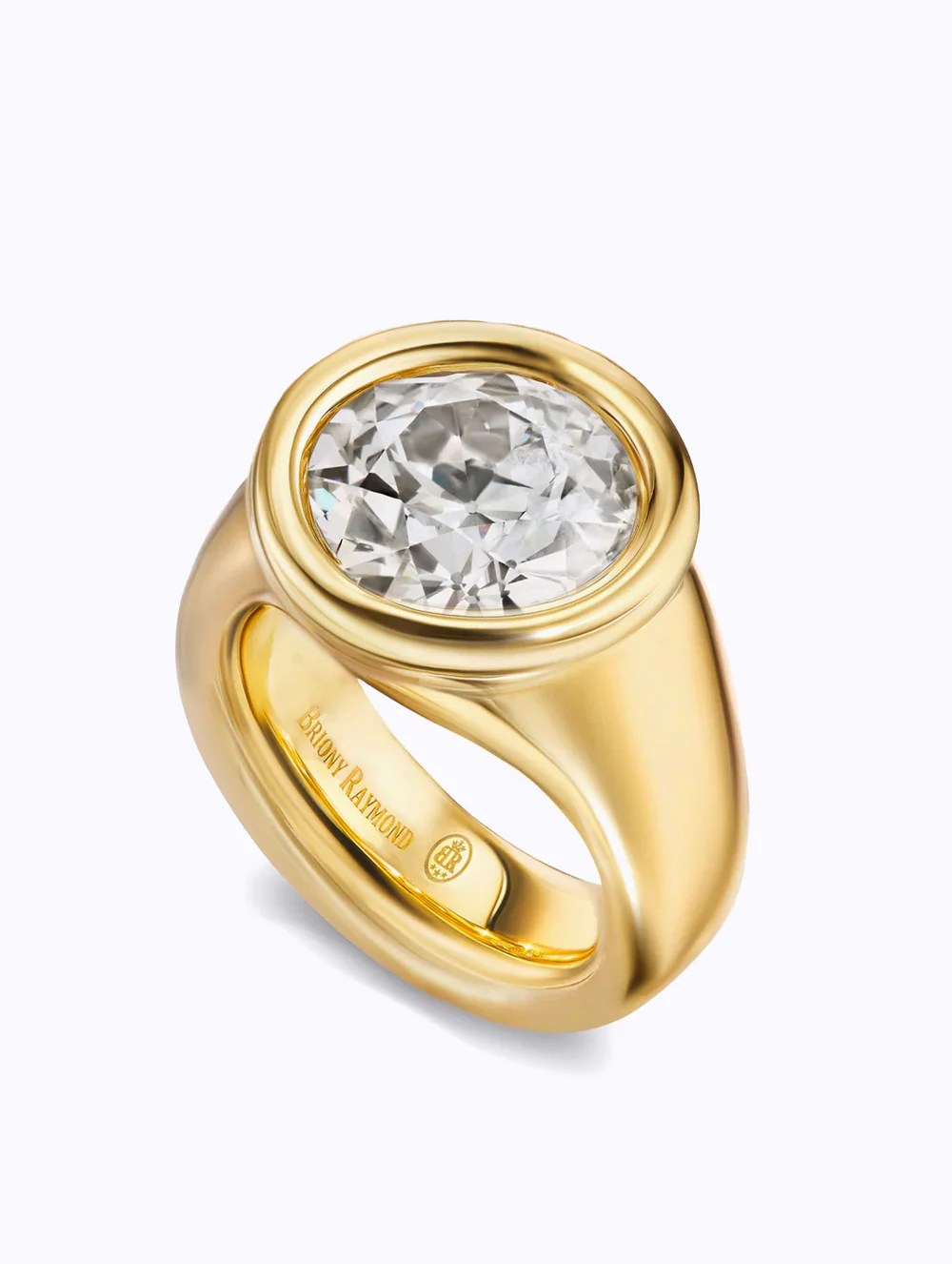How to Make an Engagement Ring Look Bigger: 9 Designer-Approved Hacks 10 How to Make an Engagement Ring Look Bigger: 9 Designer-Approved Hacks