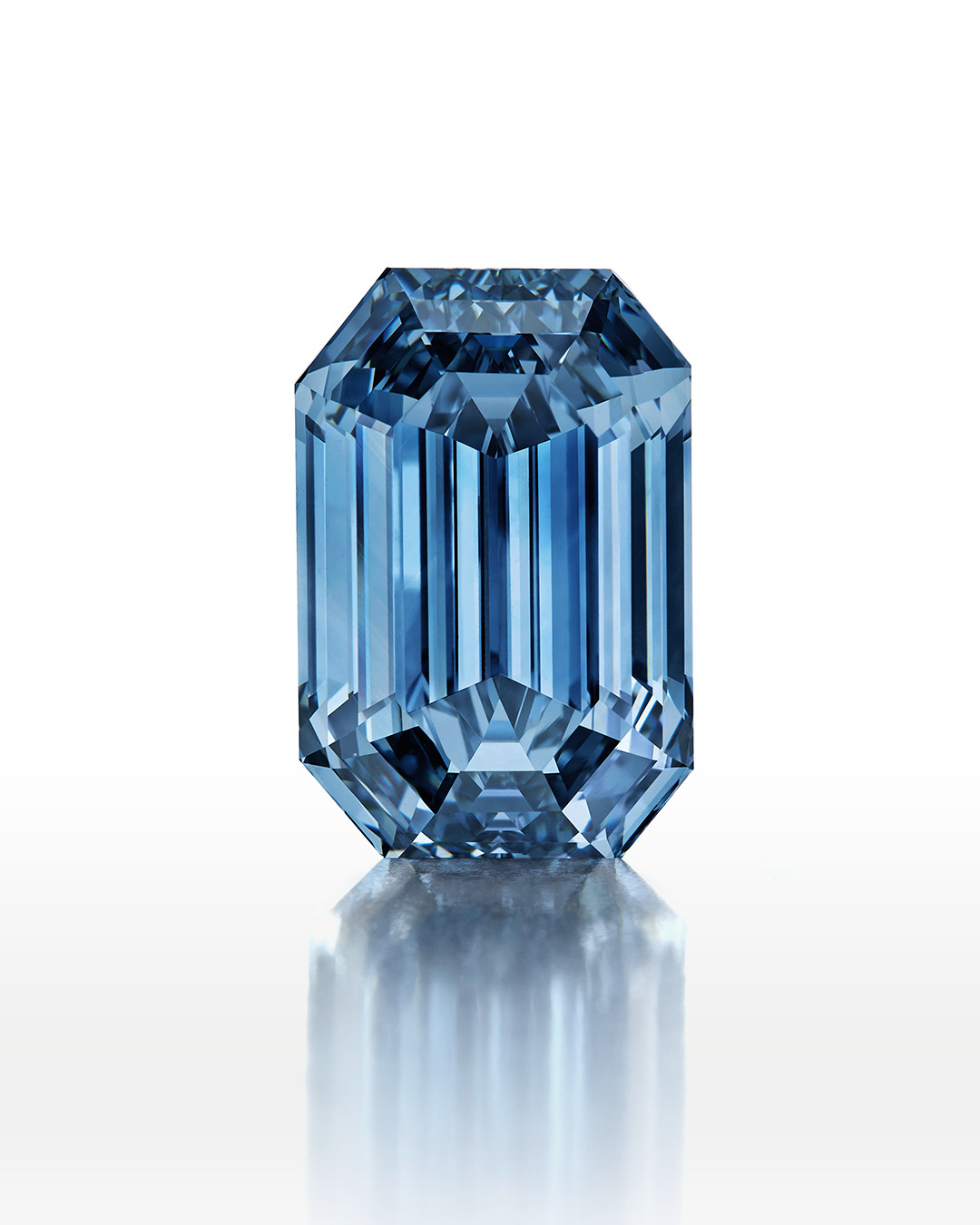 De Beers Blue Diamond sothebys auction