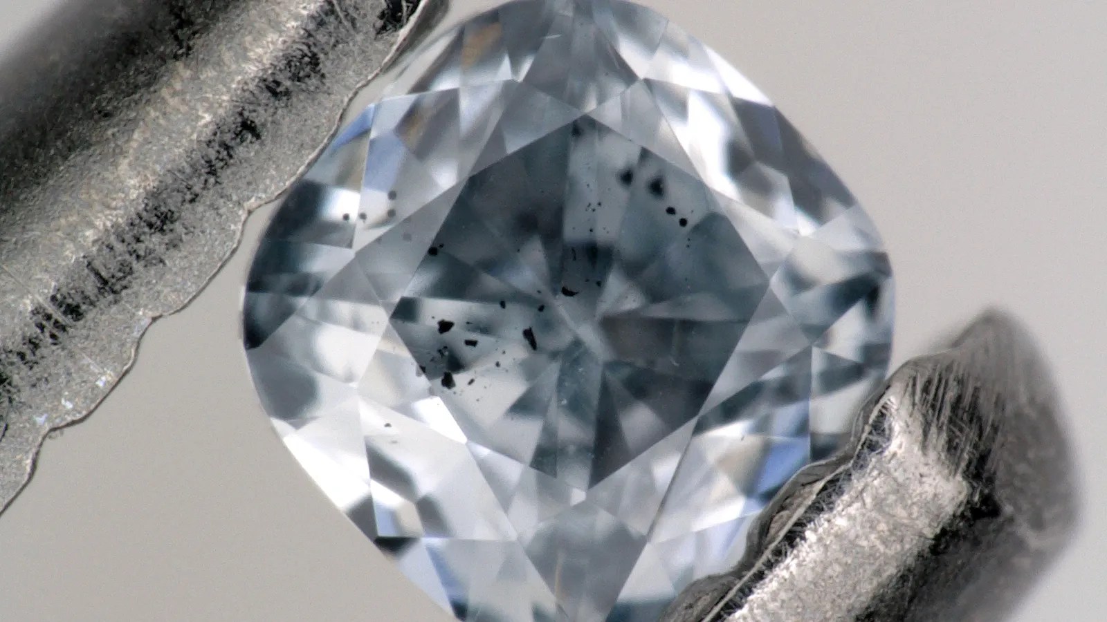 blue diamonds: how they are formed 