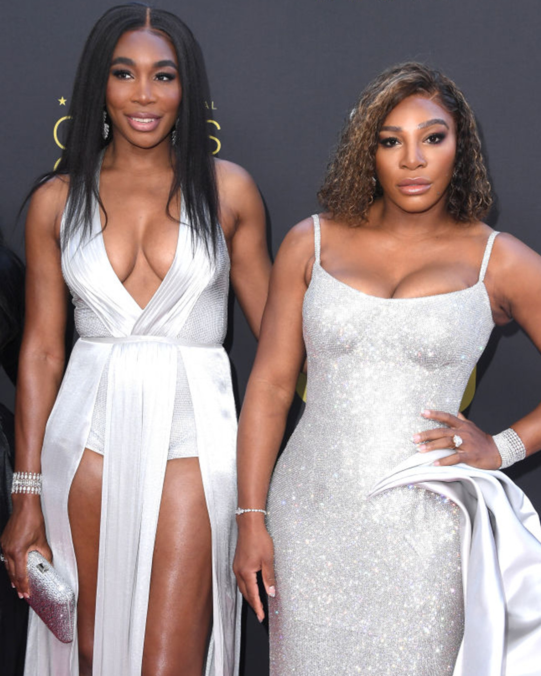 serena and venus williams critics choice awards diamond jewelry