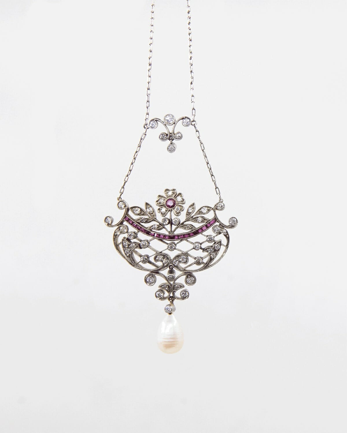 A Vintage Jewelry Lover's Guide to NYC's Diamond District 3 A Vintage Jewelry Lover's Guide to NYC's Diamond District