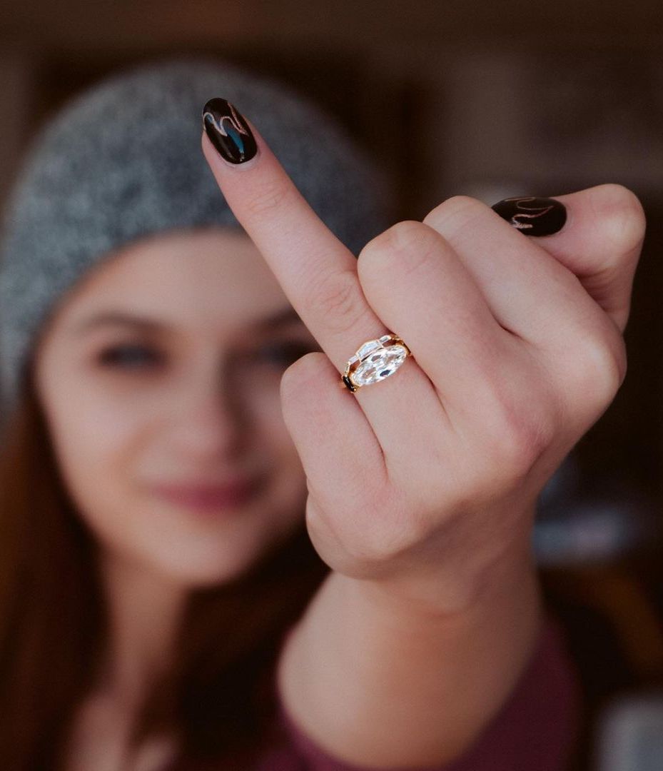 joey king 2022 celebrity diamond engagement ring