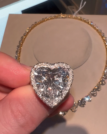 Heart-shaped diamond ring  auctioned at Sotheby's Luxury Week June 2022