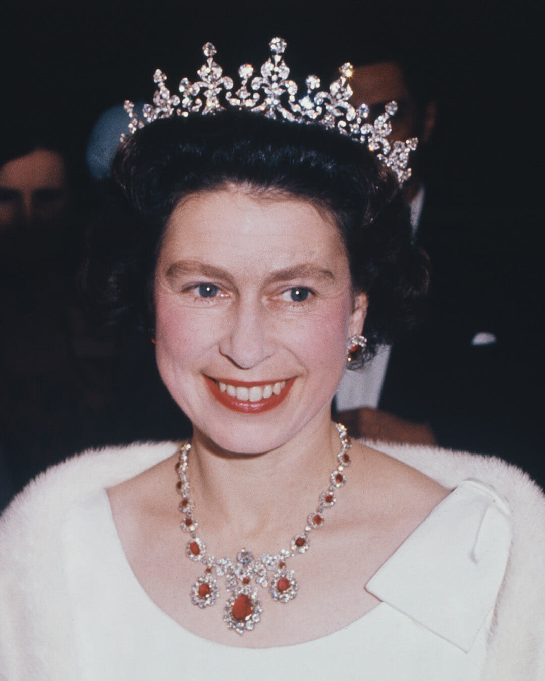 the queen elizabeth's jewels jubilee diamond crown tiara