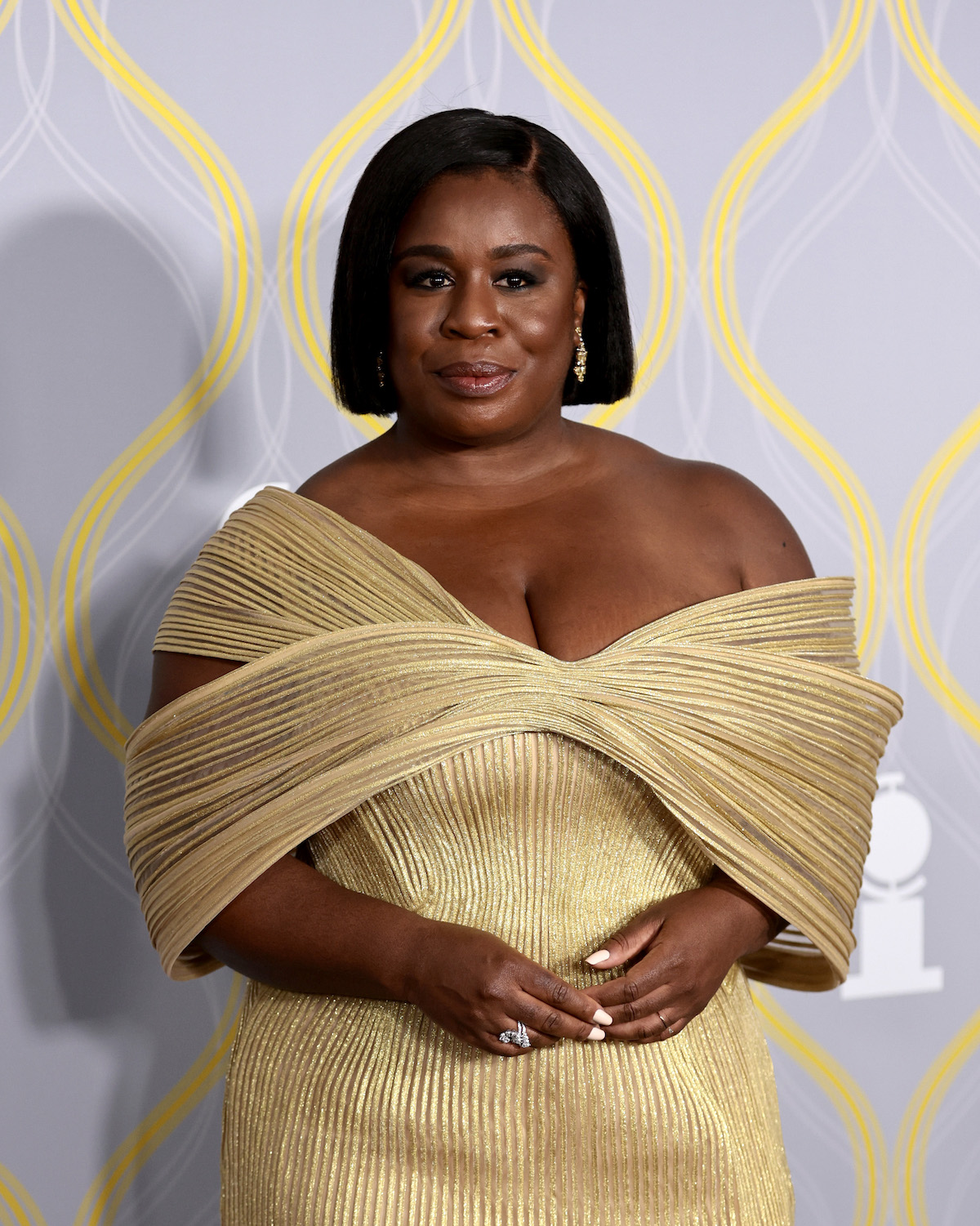 tonys 2022 diamond jewelry red carpet looks