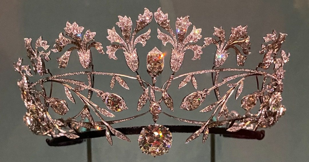 Experience the Sublime at the Chaumet Botanical Diamond Jewelry