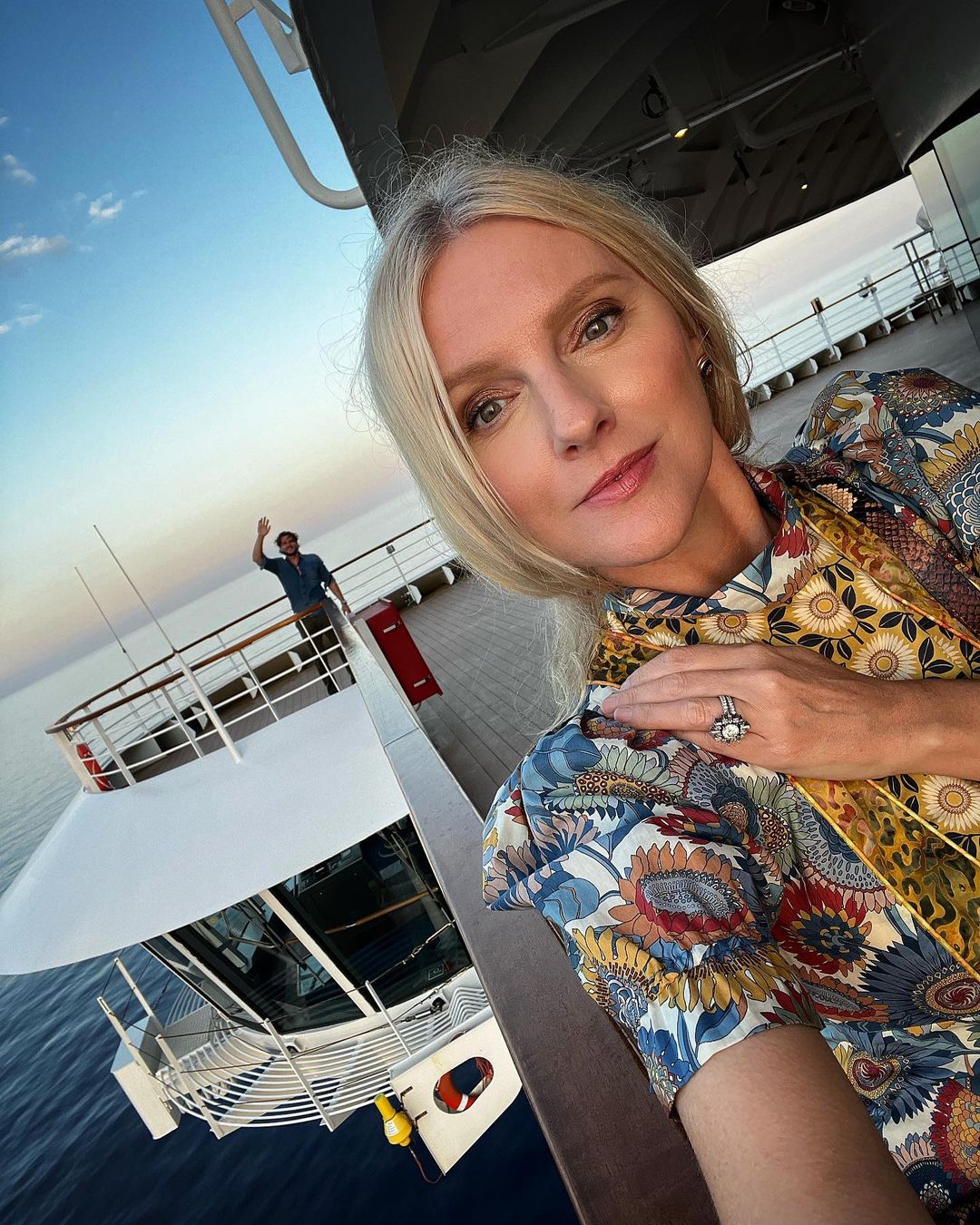 D'Instagram à la réalité : La quête d'un futur jeune marié de la bague parfaite 3 laura brown engagement ring