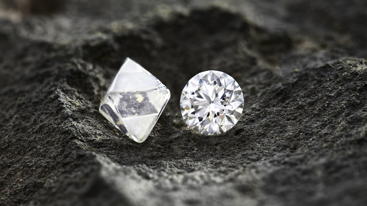 How You Can Be Confident That You're Buying a Natural Diamond