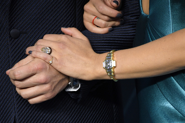 Scarlett Johansson showing her engagement ring