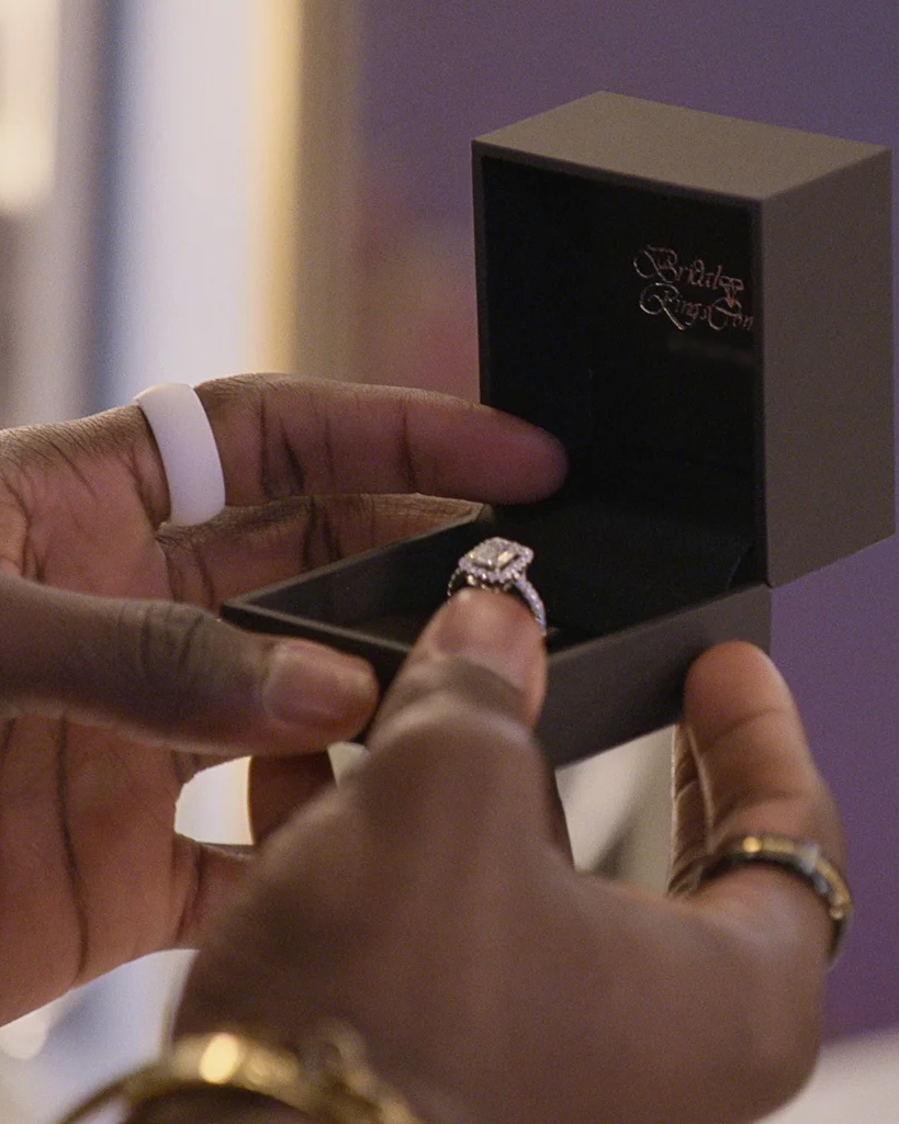The 'Love Is Blind' Natural Diamond Engagement Rings Are Sure To Make You Fall In Love 4 The 'Love Is Blind' Natural Diamond Engagement Rings Are Sure To Make You Fall In Love