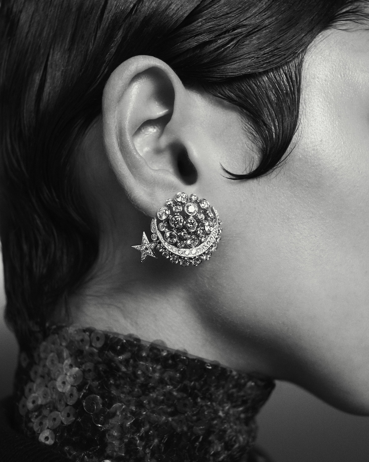 chanel crystal drop earrings