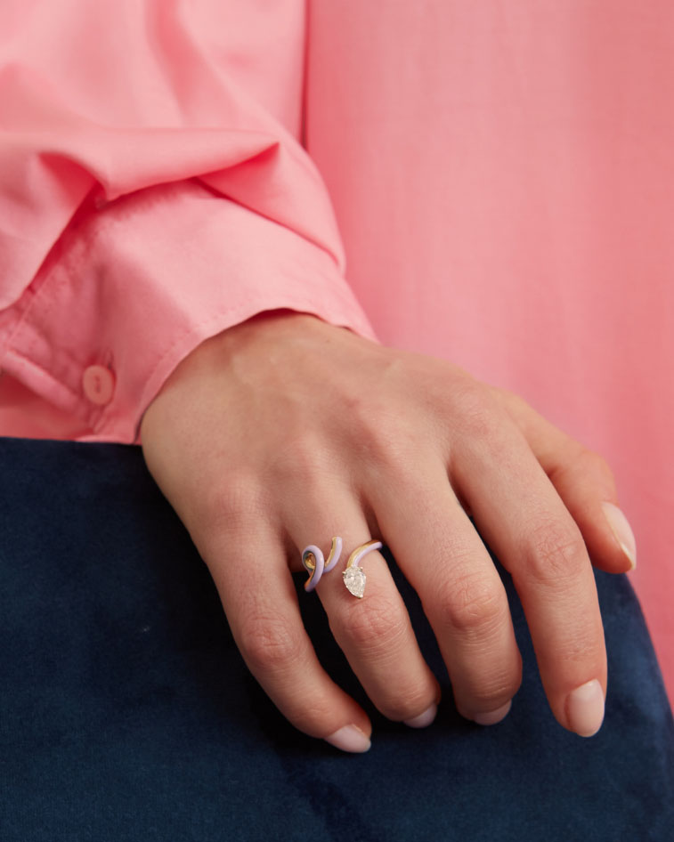 <i>2022 Holiday Gift Guide</i>: Unique Natural Diamond Jewelry Gifts that Surprise 9 <i>2022 Holiday Gift Guide</i>: Unique Natural Diamond Jewelry Gifts that Surprise
