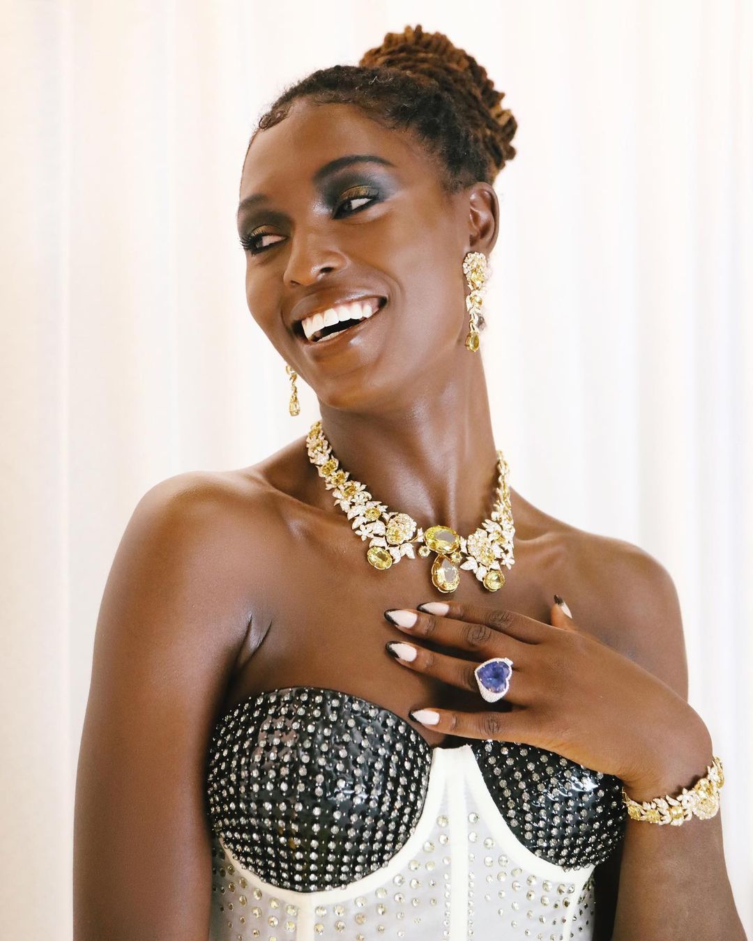 Pleins Feux sur les Bijoux en Diamant des Stars : Jodie Turner-Smith 4 jodie turner smith diamond jewelry style fashion