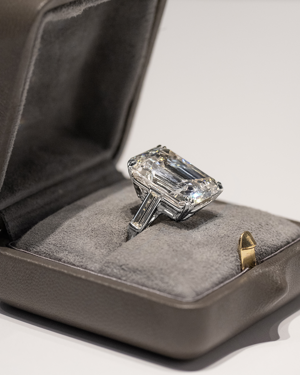 Greg Kwiat Fred Leighton natural diamond jewelry engagement ring