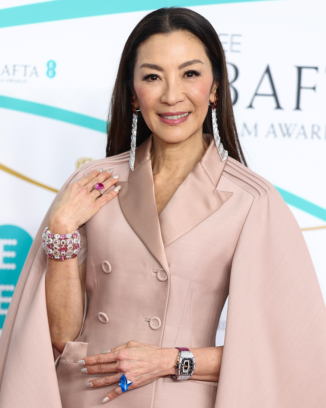 The Best Natural Diamond Jewels At the 2023 EE BAFTA Awards 7 The Best Natural Diamond Jewels At the 2023 EE BAFTA Awards