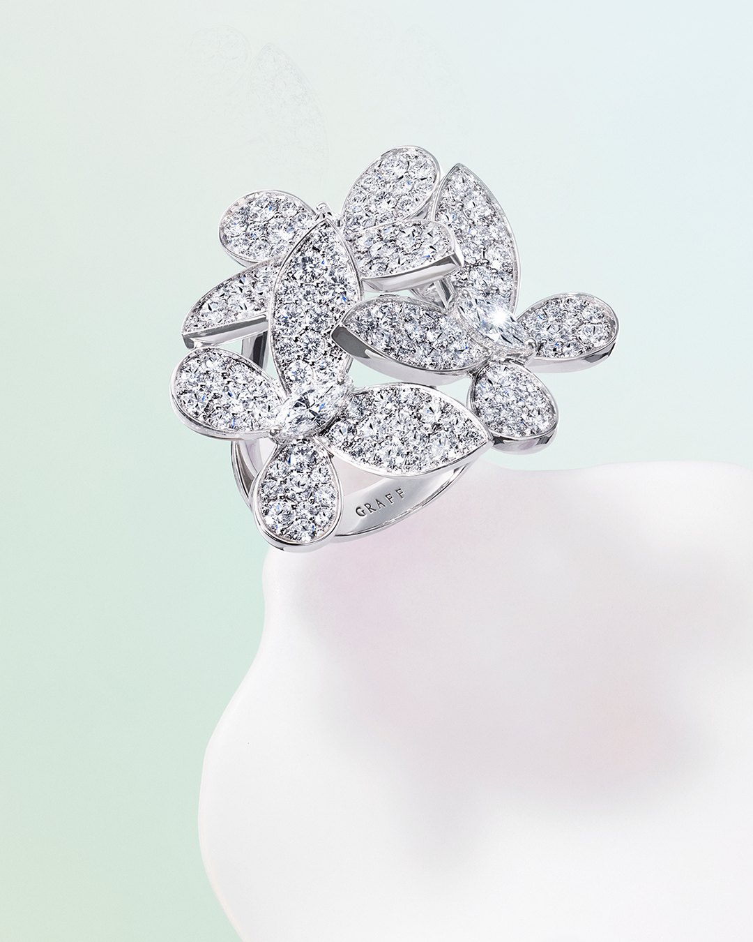 A Jewelry Editor’s Guide to Shopping in Palm Beach 9 palm beach natural diamond jewelry stores shopping