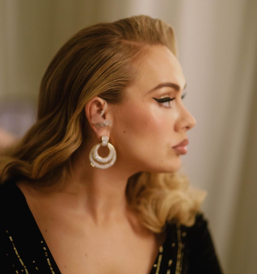 The 10 Best Natural Diamond Jewels Adele Wore During Her Weekends in Vegas 7 The 10 Best Natural Diamond Jewels Adele Wore During Her Weekends in Vegas