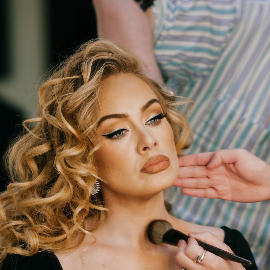The 10 Best Natural Diamond Jewels Adele Wore During Her Weekends in Vegas 10 The 10 Best Natural Diamond Jewels Adele Wore During Her Weekends in Vegas