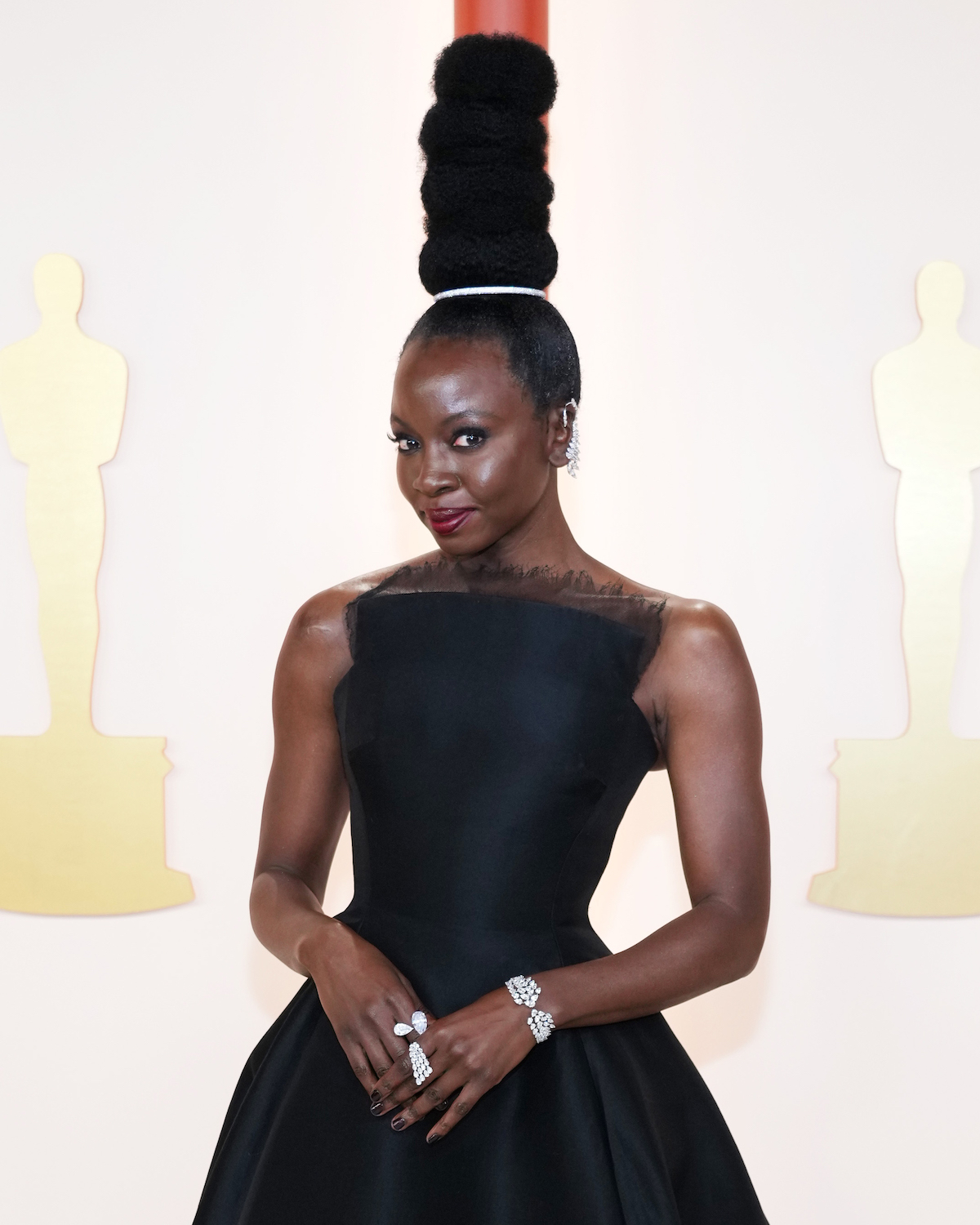 Oscars Red Carpet 2023: The Most Dazzling Diamond Jewelry Looks 18 Oscars Red Carpet 2023: The Most Dazzling Diamond Jewelry Looks