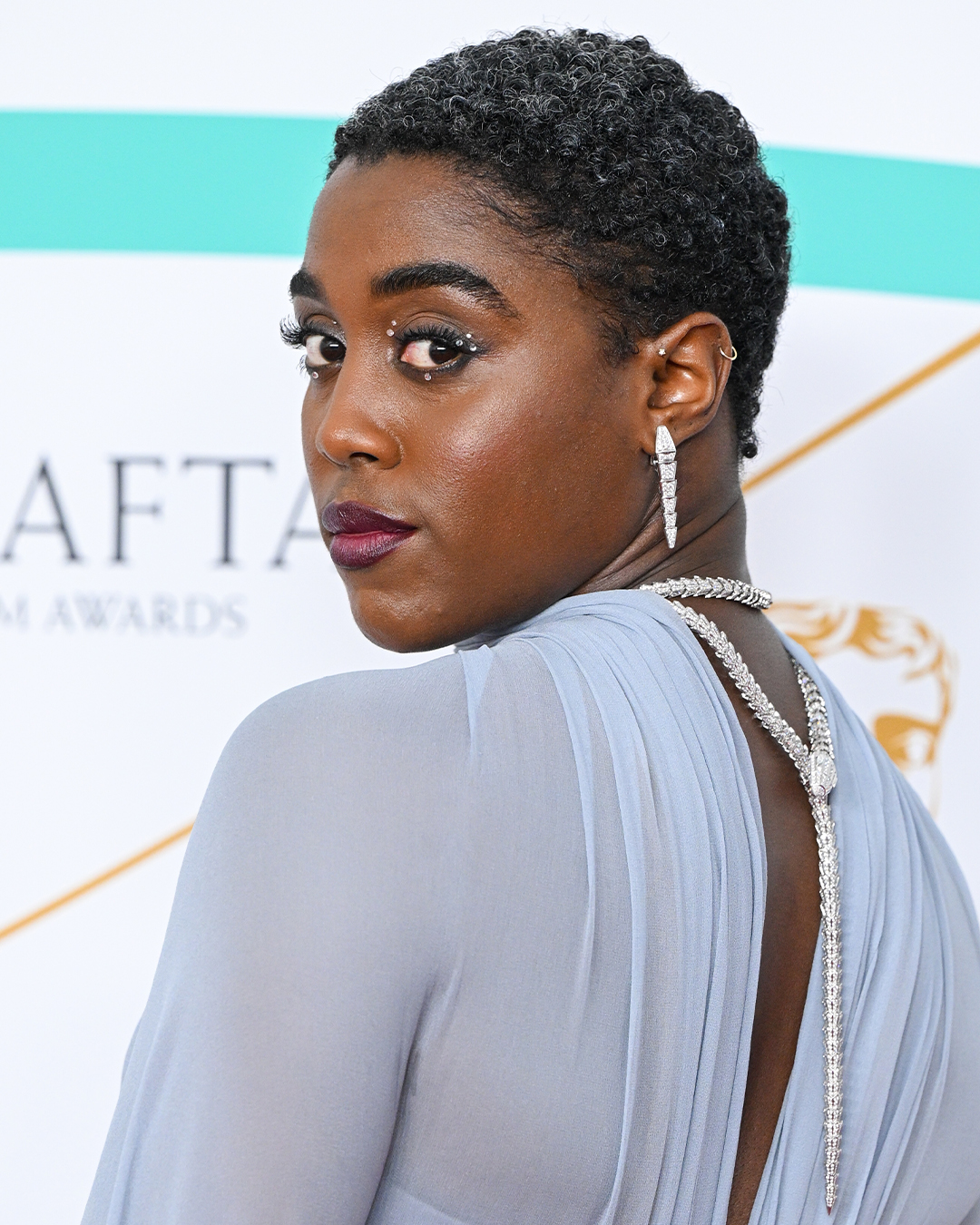 Diamonds in Reverse: The Backwards Necklace Is All The Rage