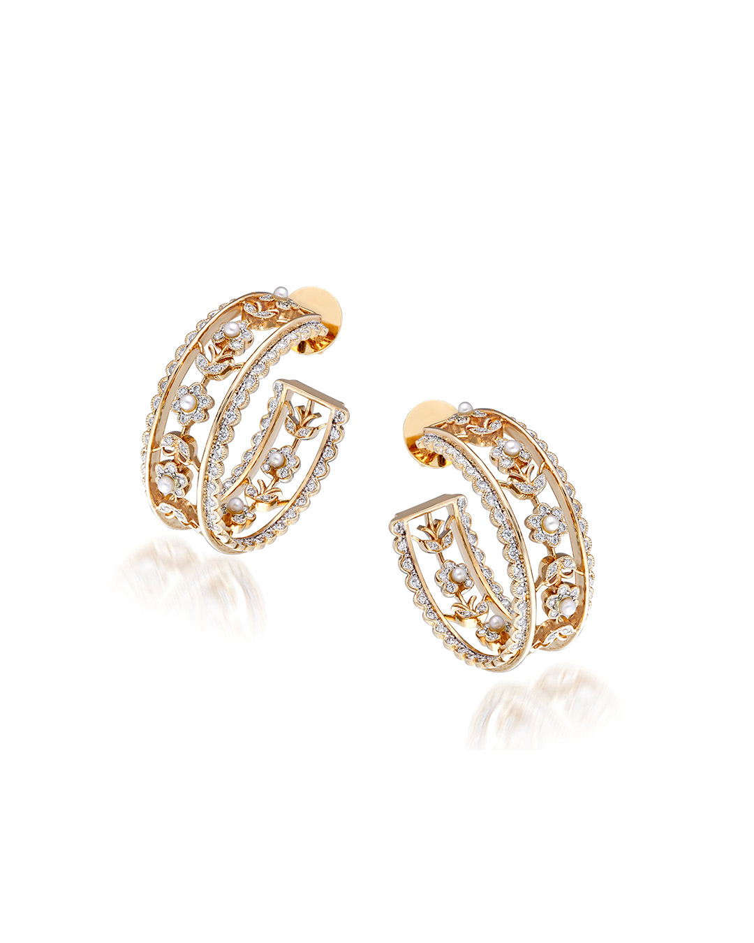 curve shape diamond earrings