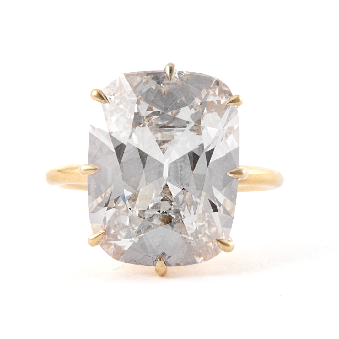 Pourquoi le "Luxe Discret" est une Tendance Naturelle du Diamant qui est là pour Durer ? 4 Pourquoi le "Luxe Discret" est une Tendance Naturelle du Diamant qui est là pour Durer ?