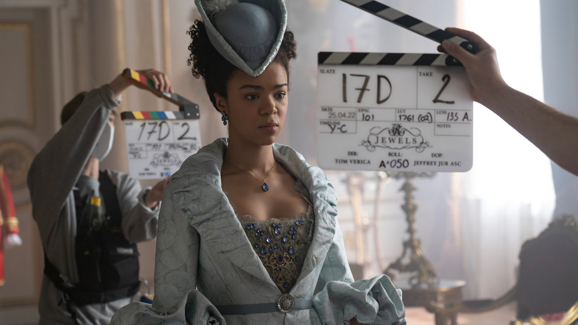 Découvrez les somptueux bijoux de “La Reine Charlotte : Un chapitre Bridgerton”
