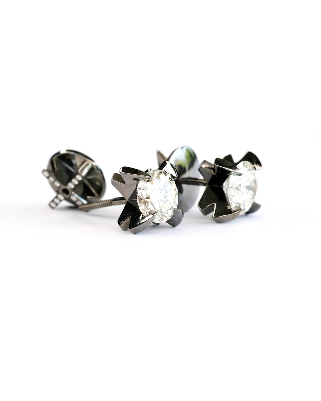 5 Diamond Jewellery Must-haves for Men