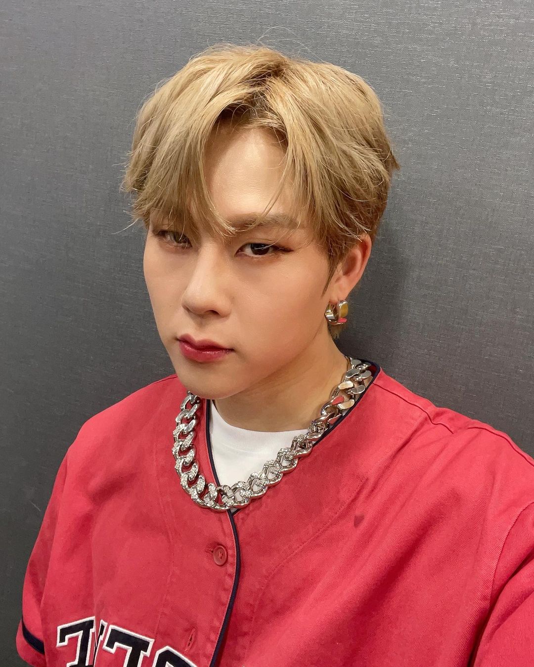 14 K-Pop Stars Who Love Their Diamond Jewellery 6 14 K-Pop Stars Who Love Their Diamond Jewellery