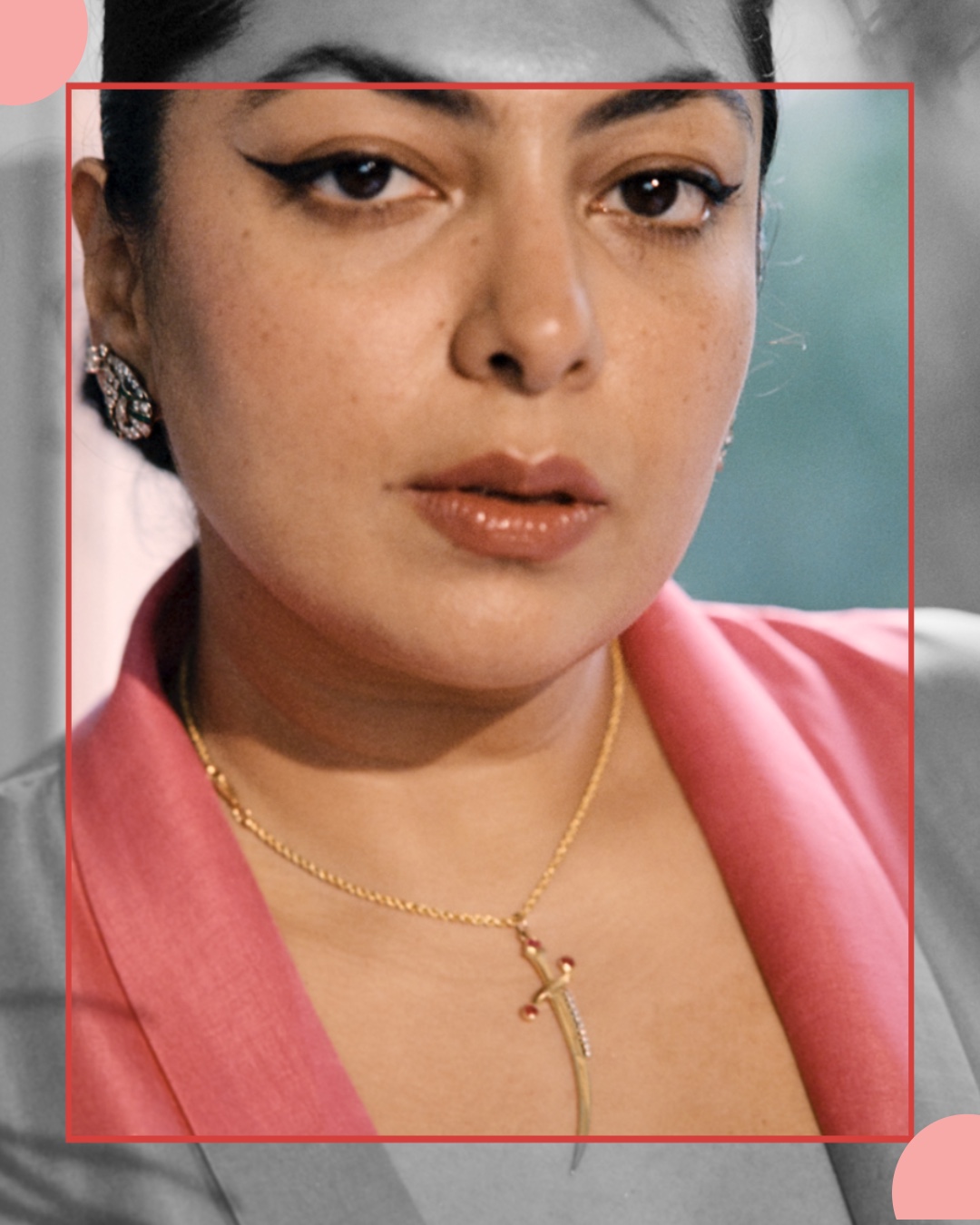 Nitya Arora flaunting her diamond necklace