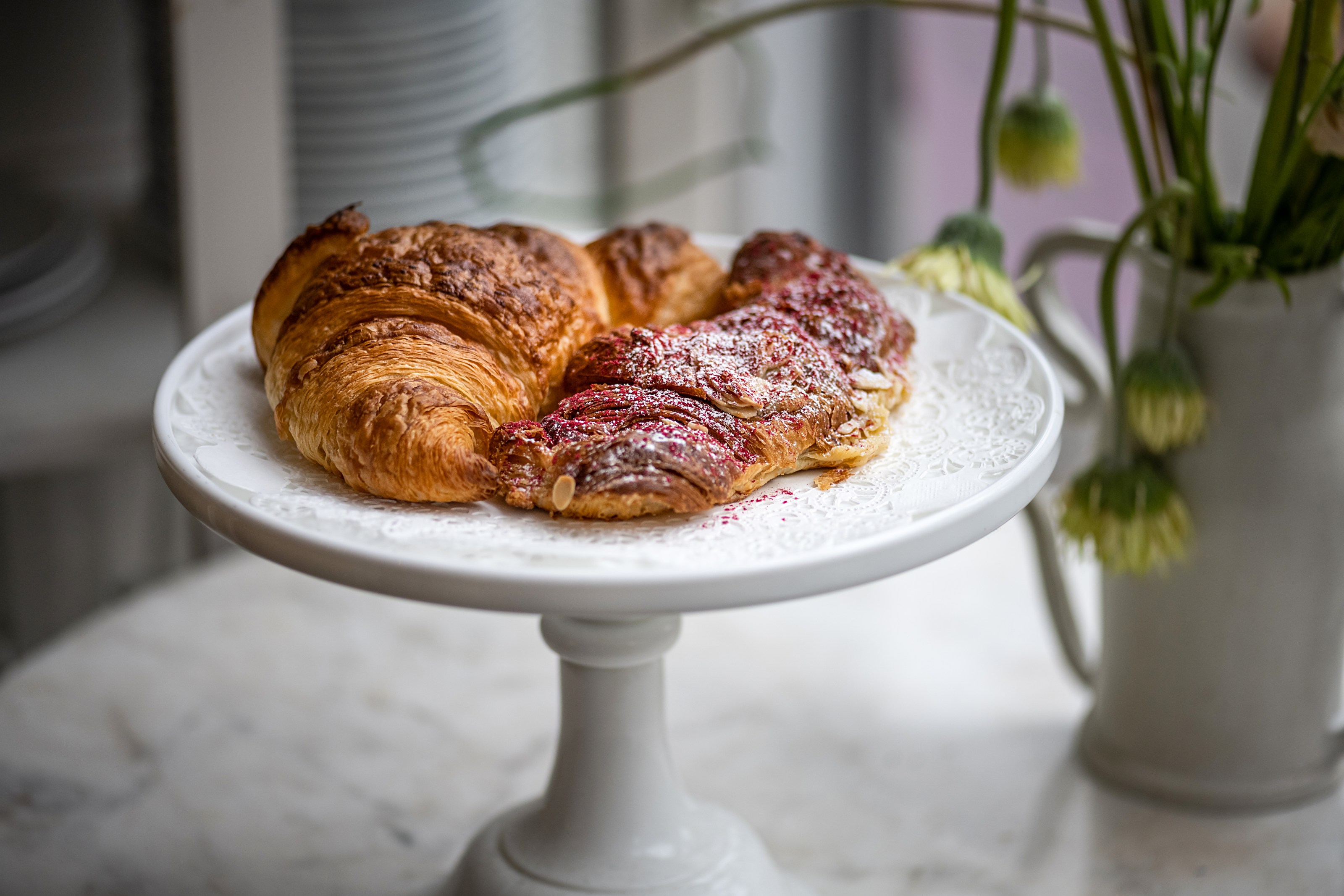 Carat Cake: Brooklyn’s <i>L’Appartement 4F</i> on Viral Croissants and The Science of Good French Bread 5 Carat Cake: Brooklyn’s <i>L’Appartement 4F</i> on Viral Croissants and The Science of Good French Bread
